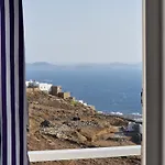 Sea View شقة *